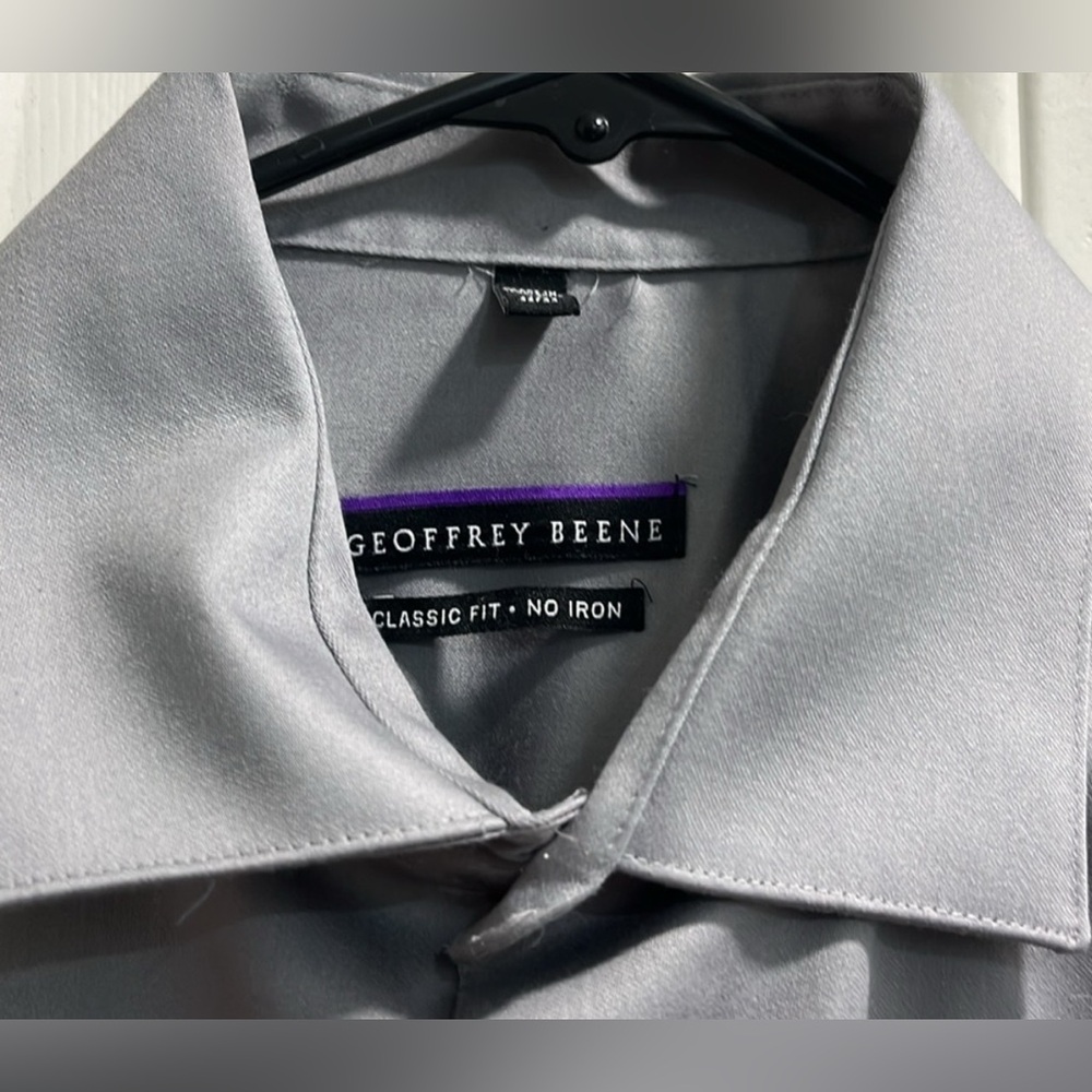 Preowned Geoffrey Beene Size 16 32/33 Size Large Dark Grey Classic Button Up. - Picture 9 of 12
